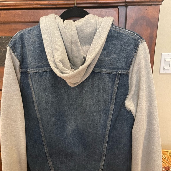 H&M JeanJacket w/ Sweatshirt Arms & Hoodie; Men’s Small; Like New; $15 - Picture 11 of 16